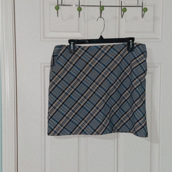 Old Navy Dresses & Skirts - Old Navy Checkered skirt (sz 12)